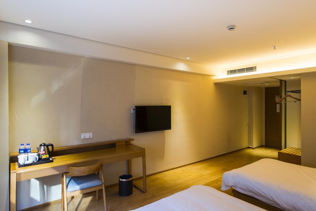 Ji Hotel Shanghai Hongqiao Zhongshan West Road Exterior photo