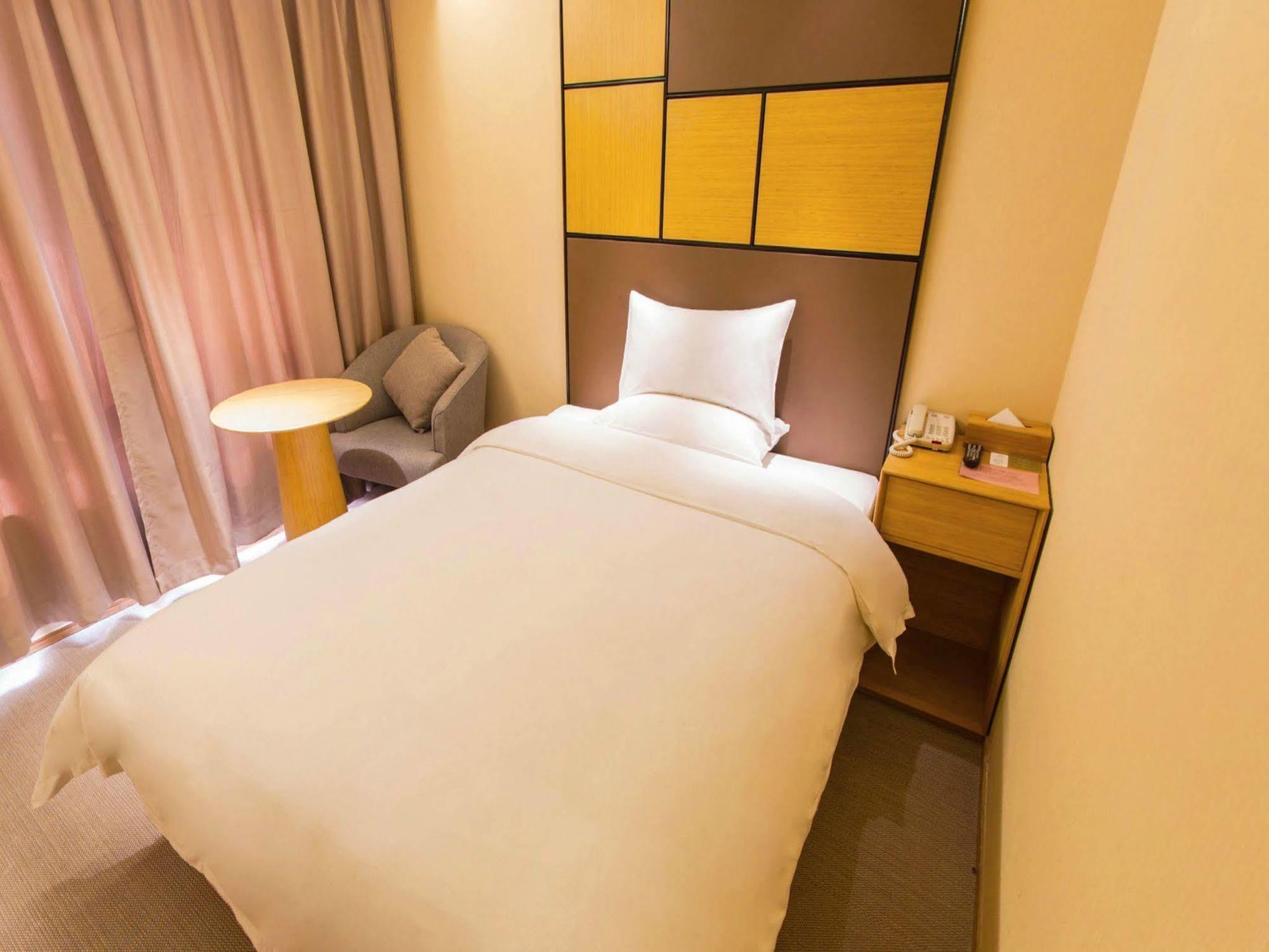 Ji Hotel Shanghai Hongqiao Zhongshan West Road Exterior photo